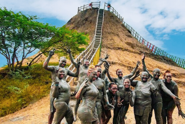 Pasadía Natural: Volcán del Totumo y Manzanillo del Mar